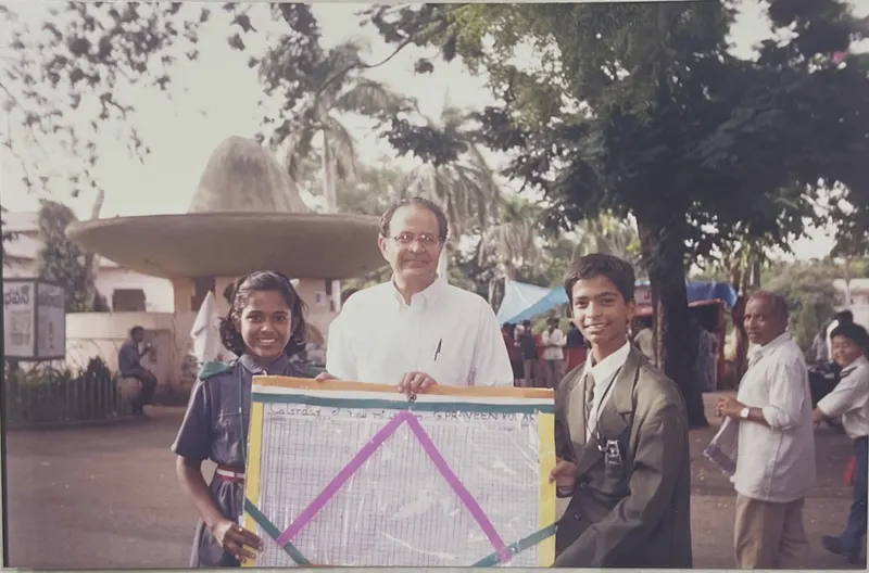 Praveen Kumar Gorakavi — Gifting the 40,000-year perpetual calendar to the B.M. Birla Science Centre, Hyderabad