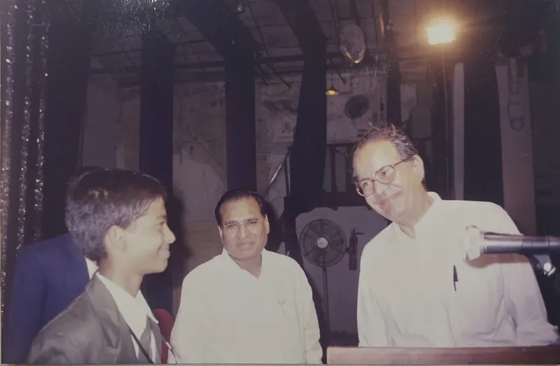 Praveen Kumar Gorakavi — Deep scientific discussions with Prof. B.G. Sidharth — eminent theoretical physicist