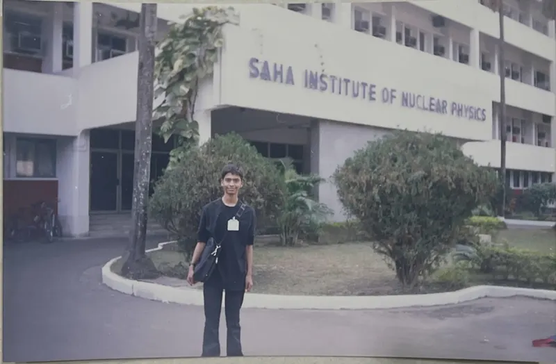 Praveen Kumar Gorakavi — Wireless Electron Transport System presented at the Saha Institute of Nuclear Physics